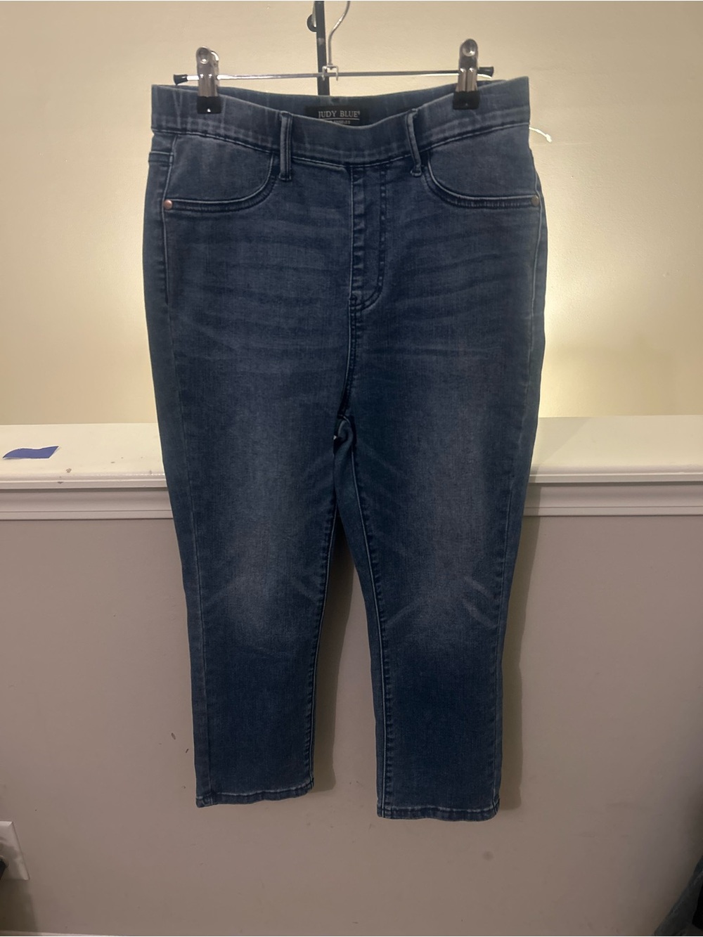 Judy Blue High Rise Pull On Cropped Denim Jeans Elastic inseam 25" waist 28”